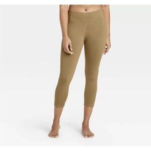 𝅺Women's Simplicity Mid-Rise Capri Leggings 20" All in Motion Olive Green Small